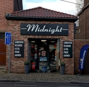 Commerce Alimentation Midnight Shop